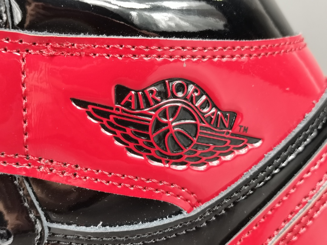 Nike Air Jordan 1 Retro High OGWide Patent 555088-063