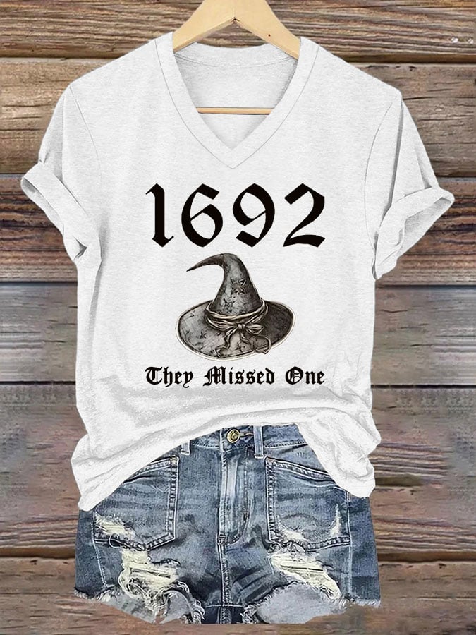 🔥Buy 3 Get 10% Off🔥Women's Halloween Witch Print V-Neck Short Sleeve T-Shirt