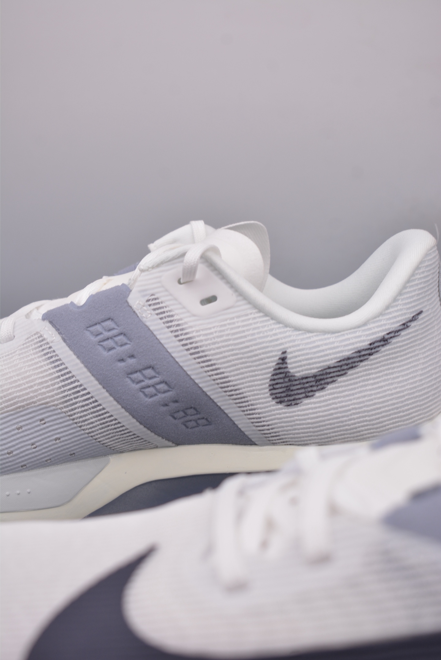Nike Air Zoom Rival Fly 4 Running Shoes Cream White Gray Purple FV6040-102