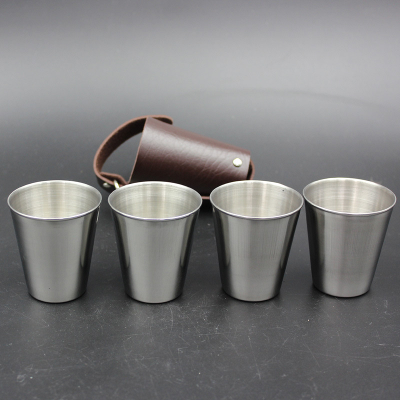 Spirits glasses 4 with carrying sleeves