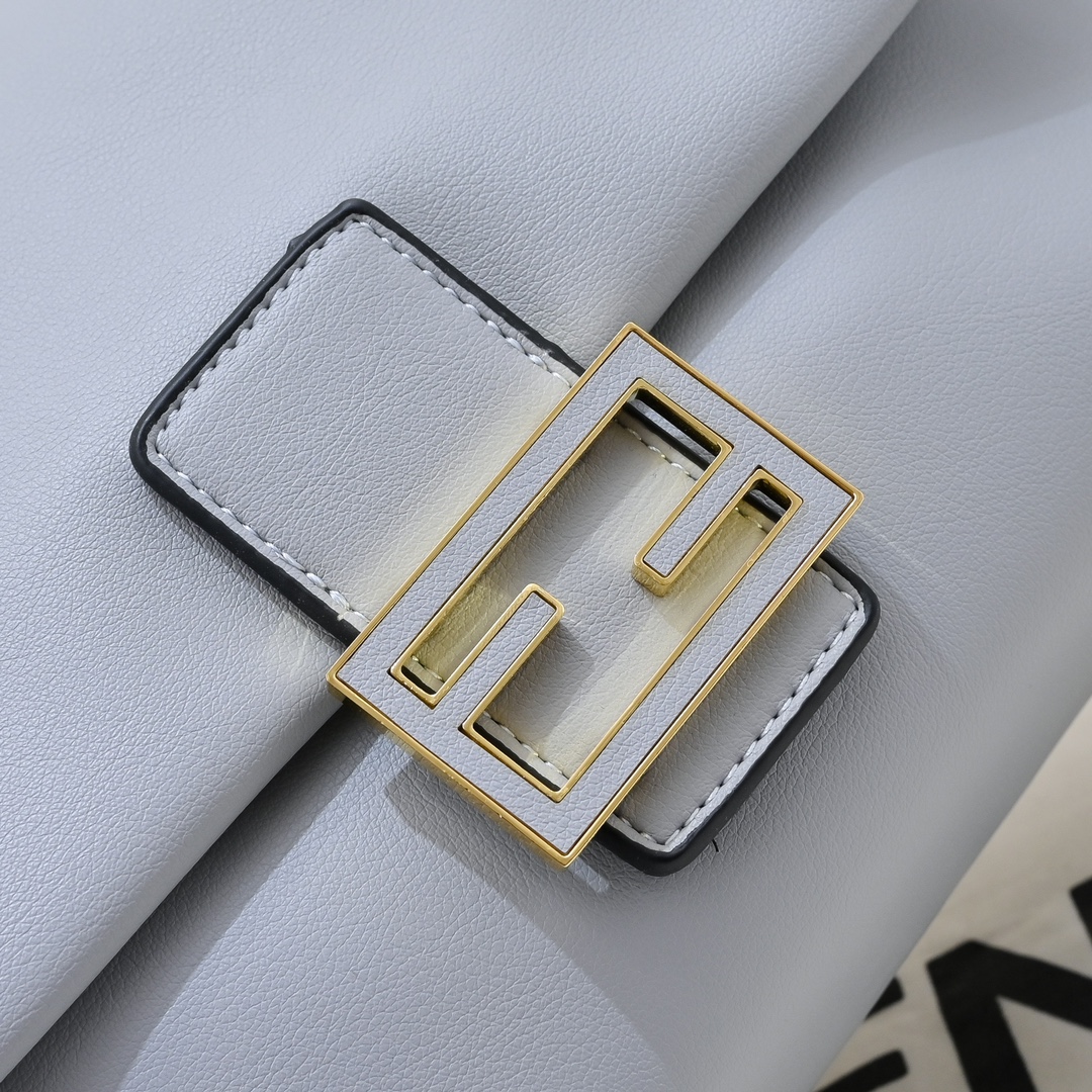 FENDI Mamma Baguette Handbag 83015B108