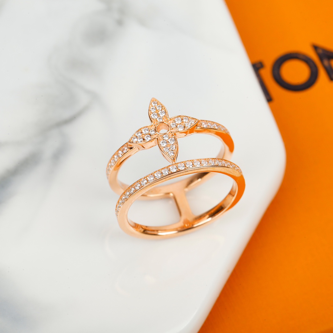 Louis Vuitton double diamond ring