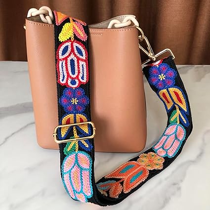 ✨👜Lovely ethnic art style floral shoulder straps🥰