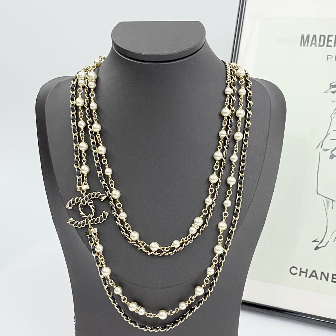 CHAN 24 black gold leather double C pearl leather necklace