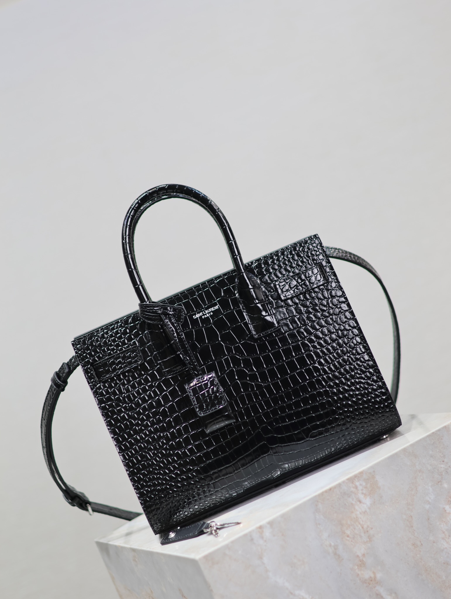 Yves Saint Laurent sac de jour accordion bag 421863