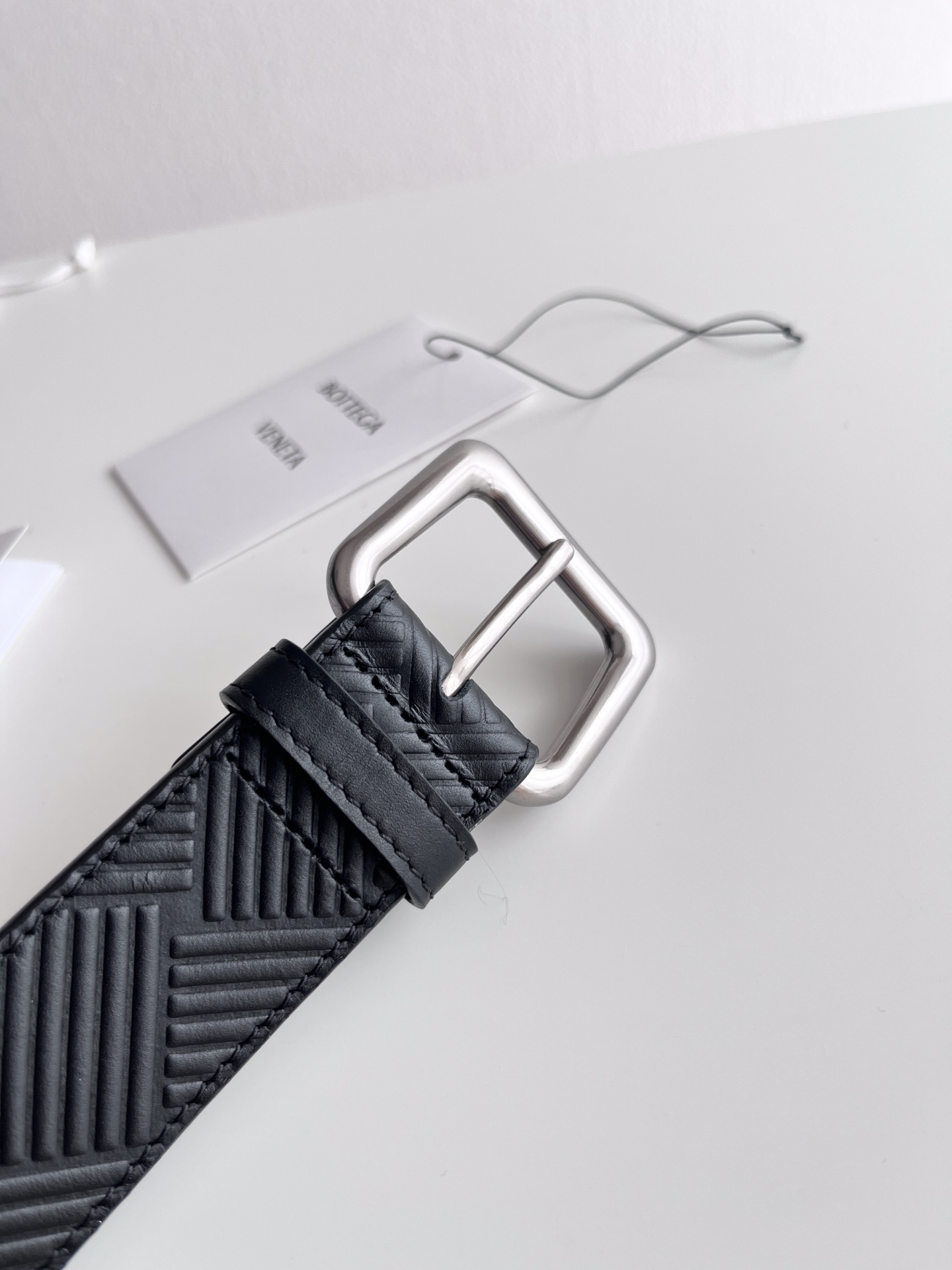 Bottega Veneta embossed cowhide double-sided belt 3.5cm wide