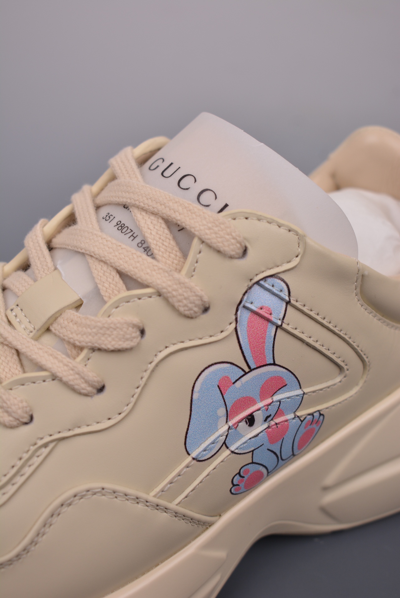 Gucci Leather Ivory White Rabbit Silk Print