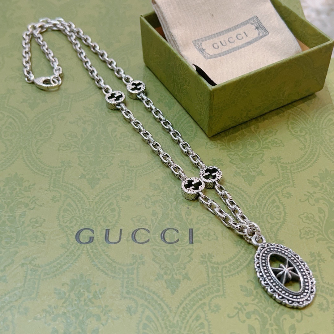 Gucci Anger Forest series oval GG chain necklace