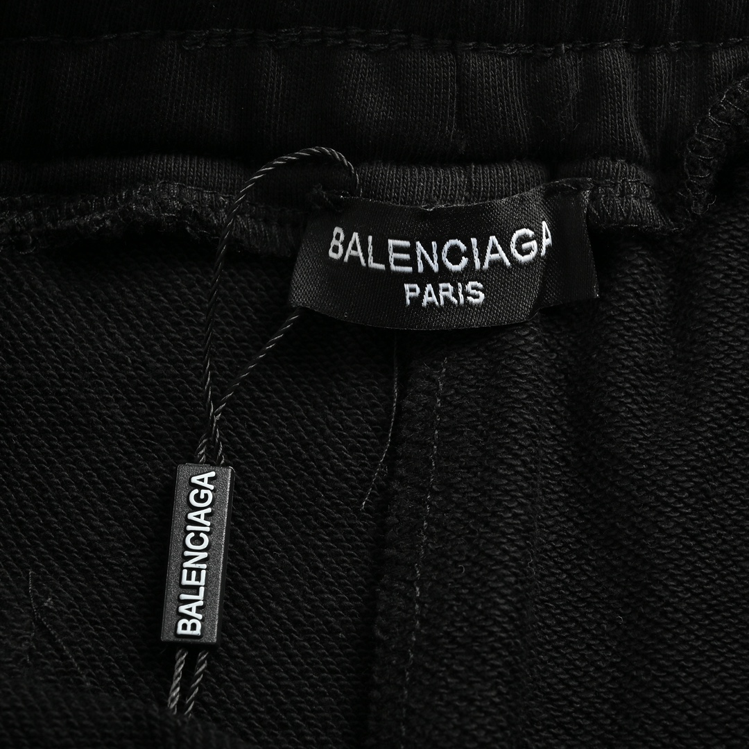 Balenciaga 24ss Gothic letter print shorts
