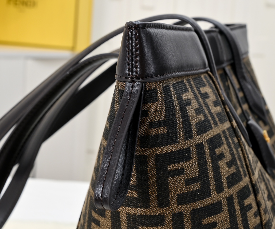 FENDI Origami Classic Monogram Folding Bag 6654