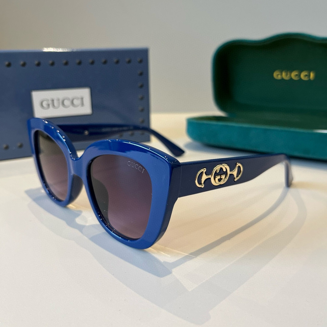 Gucci Round Frame Sunglasses
