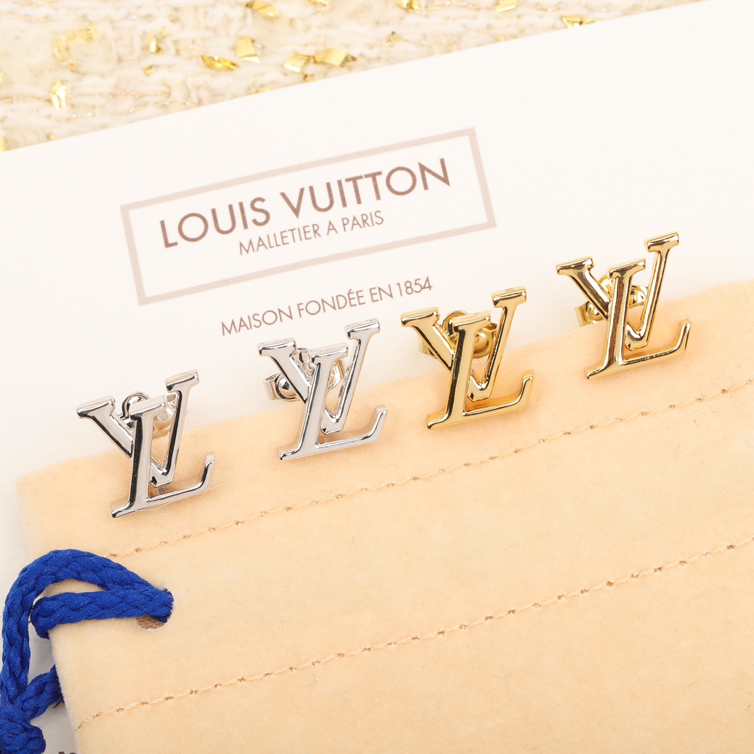 Louis Vuitton Smooth Earrings