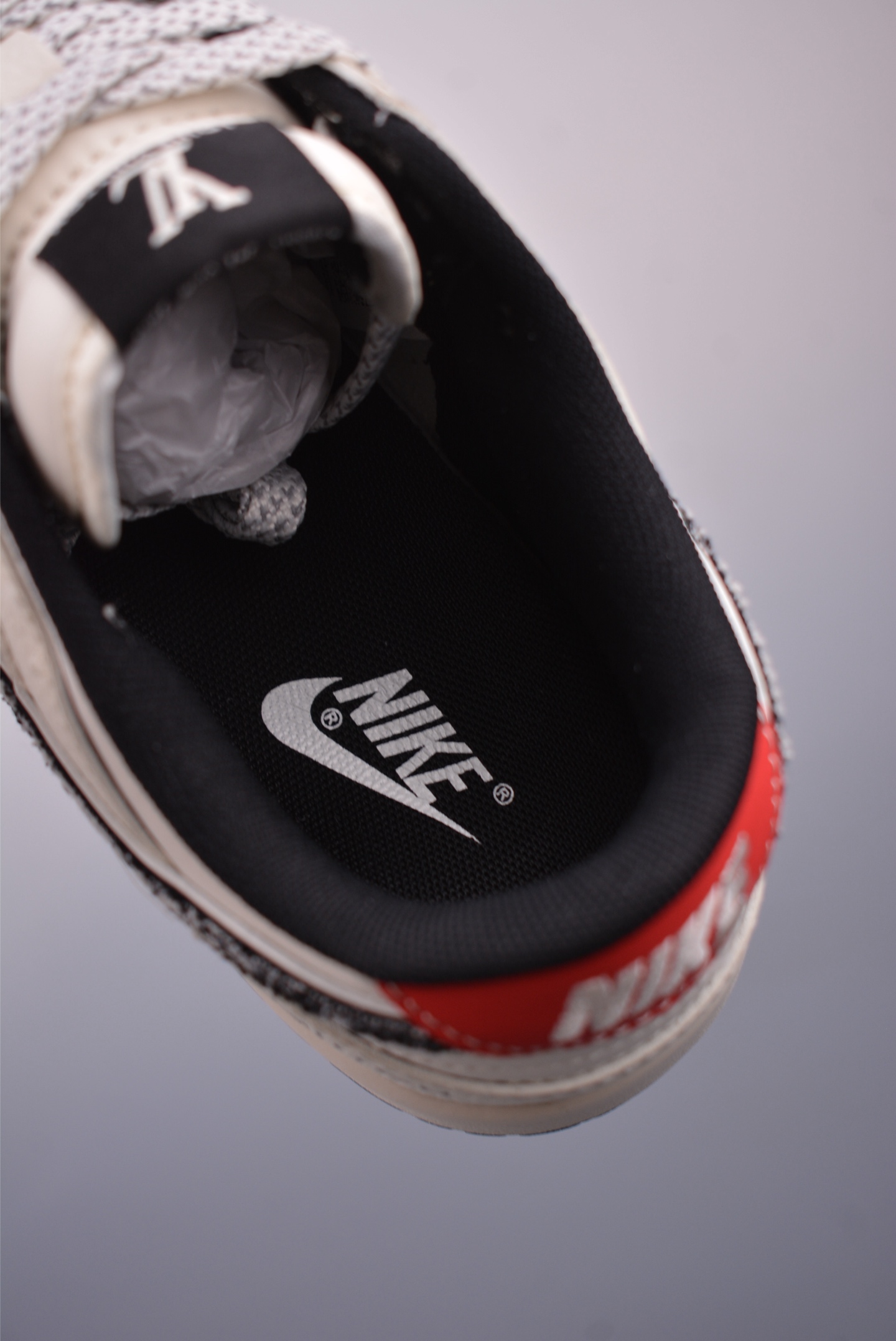 LV x Nike SB Dunk Low low-top sneakers Denim Gray and White Gradient JY6988-110