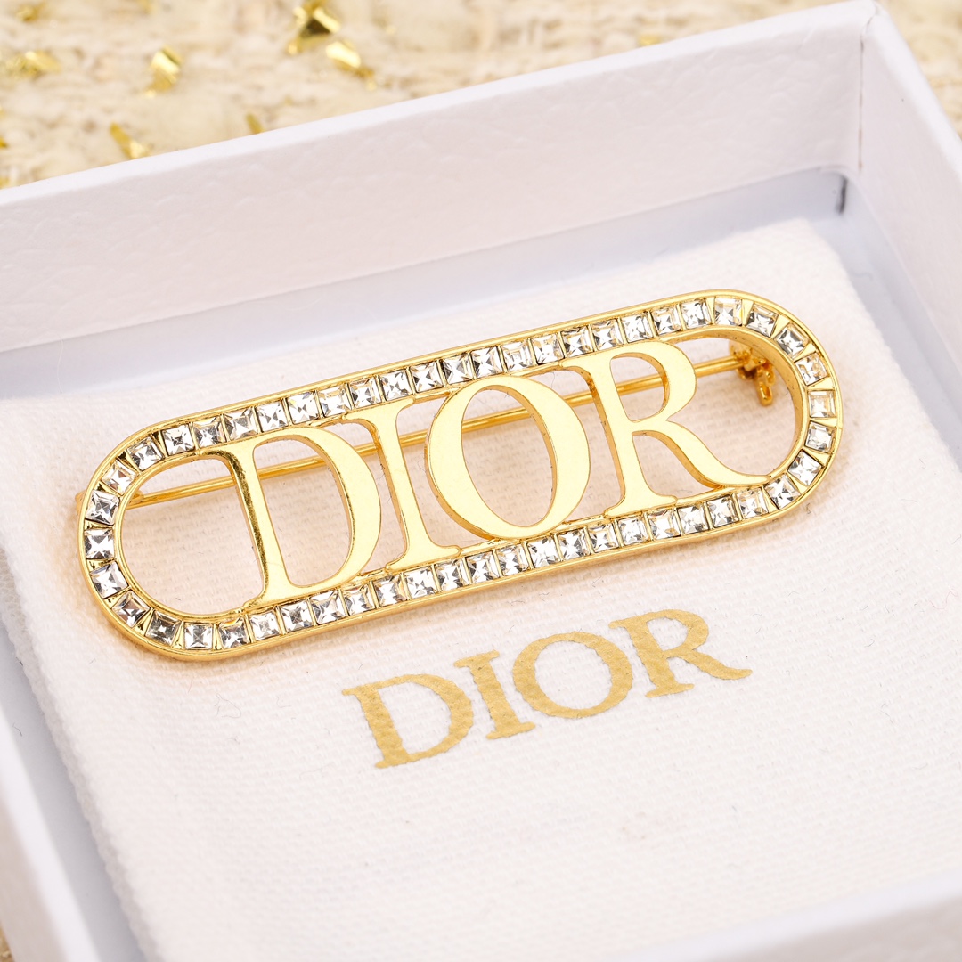 Dior letter full diamond brooch
