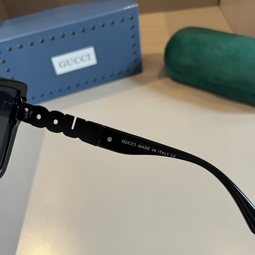 Gucci Square Frame Sunglasses