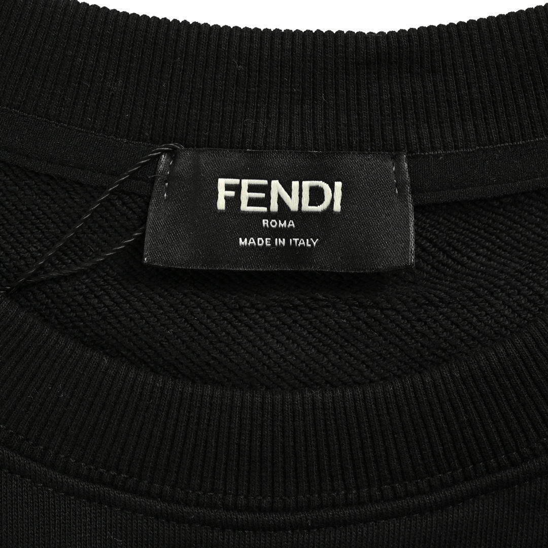 Fendi 24Fw crewneck sweatshirt with shoulder chain print and graffiti logo embroidery