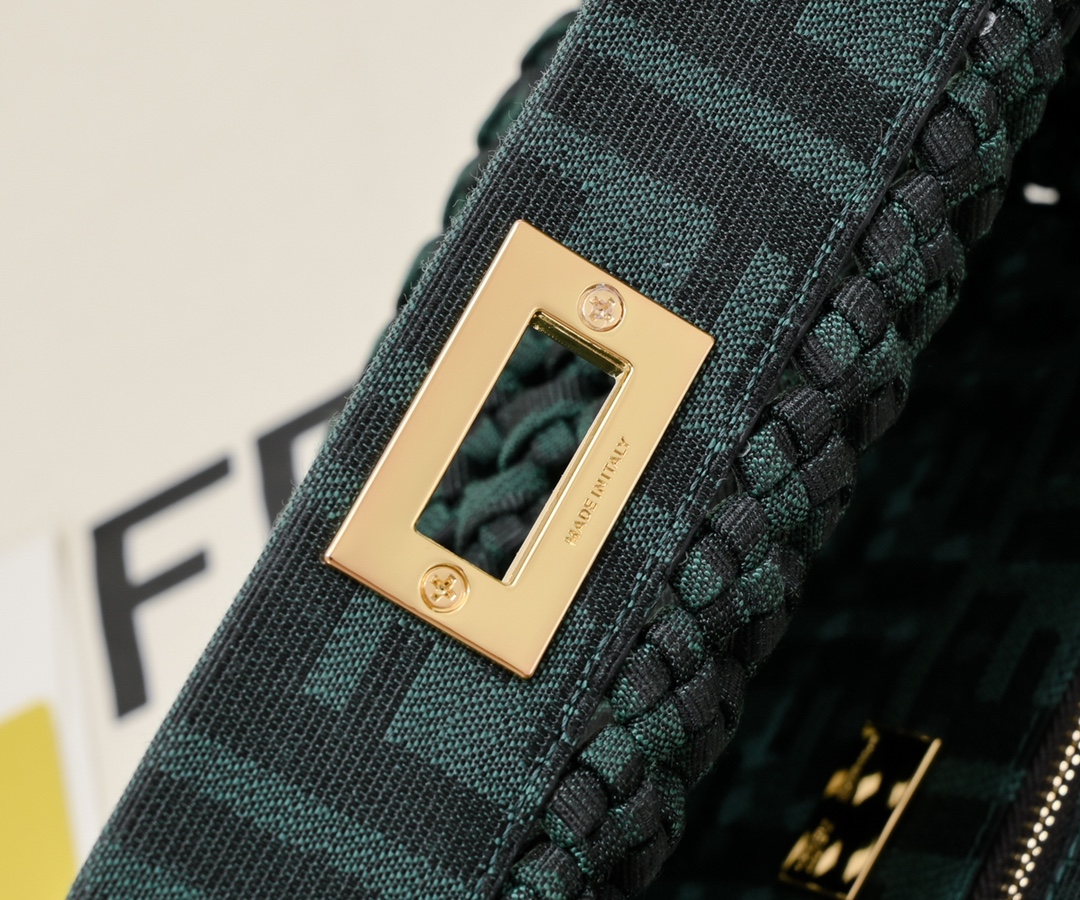 FENDI ekaboo classic handbag 4406