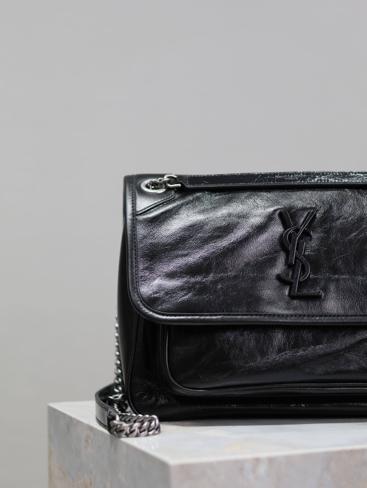 Yves Saint Laurent black waxed leather chain bag 633158