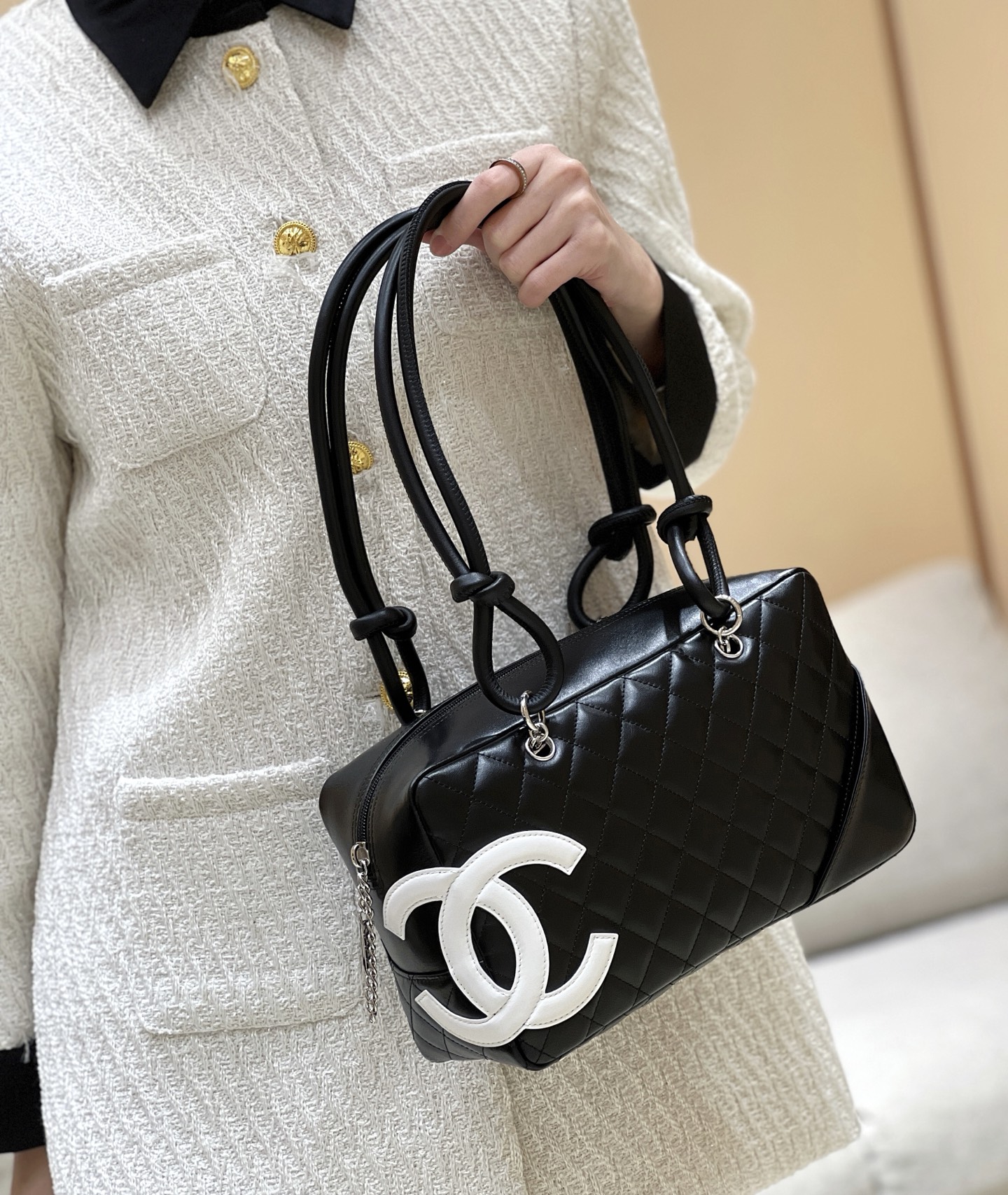 Chanel Used Kangpeng Large Pillow Bag A25171