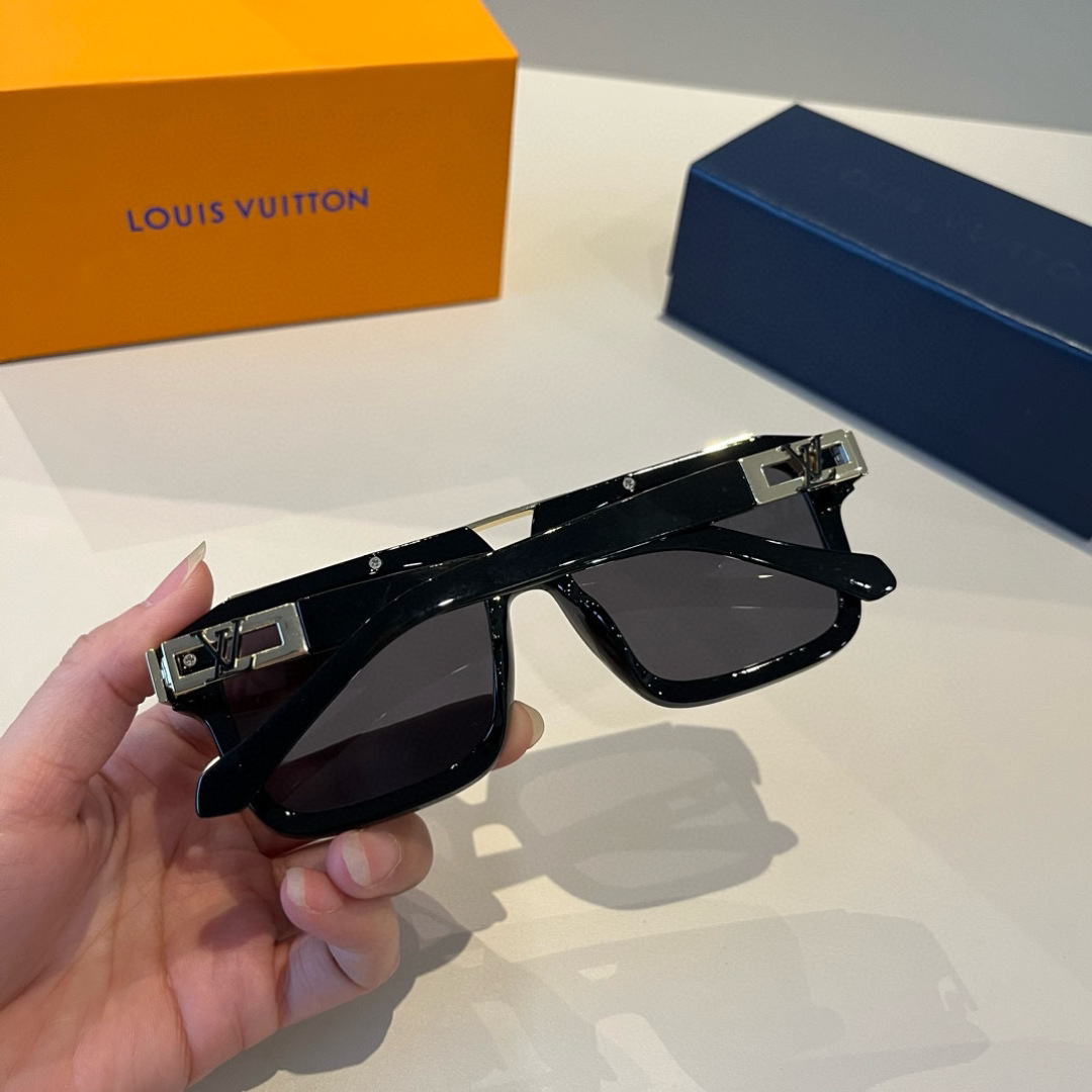 Louis Vuitton square-frame sunglasses