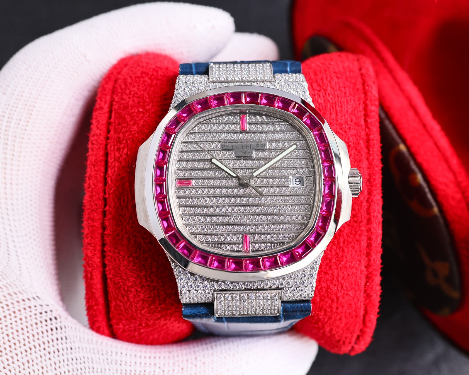 Patek Philippe Diamond Limited Edition Series Nautilus 5711