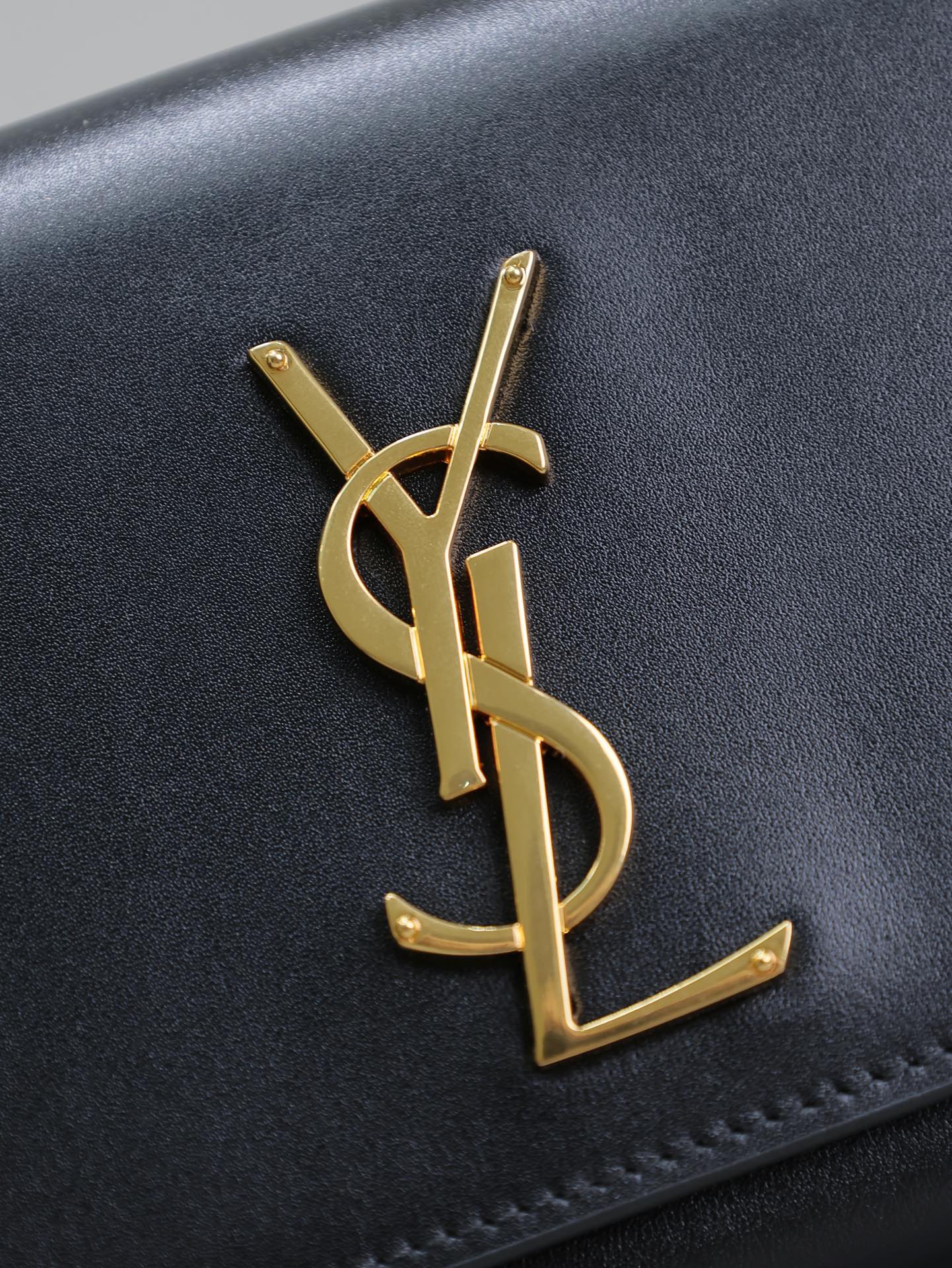 Yves Saint Laurent Classic Kate Clutch 306079
