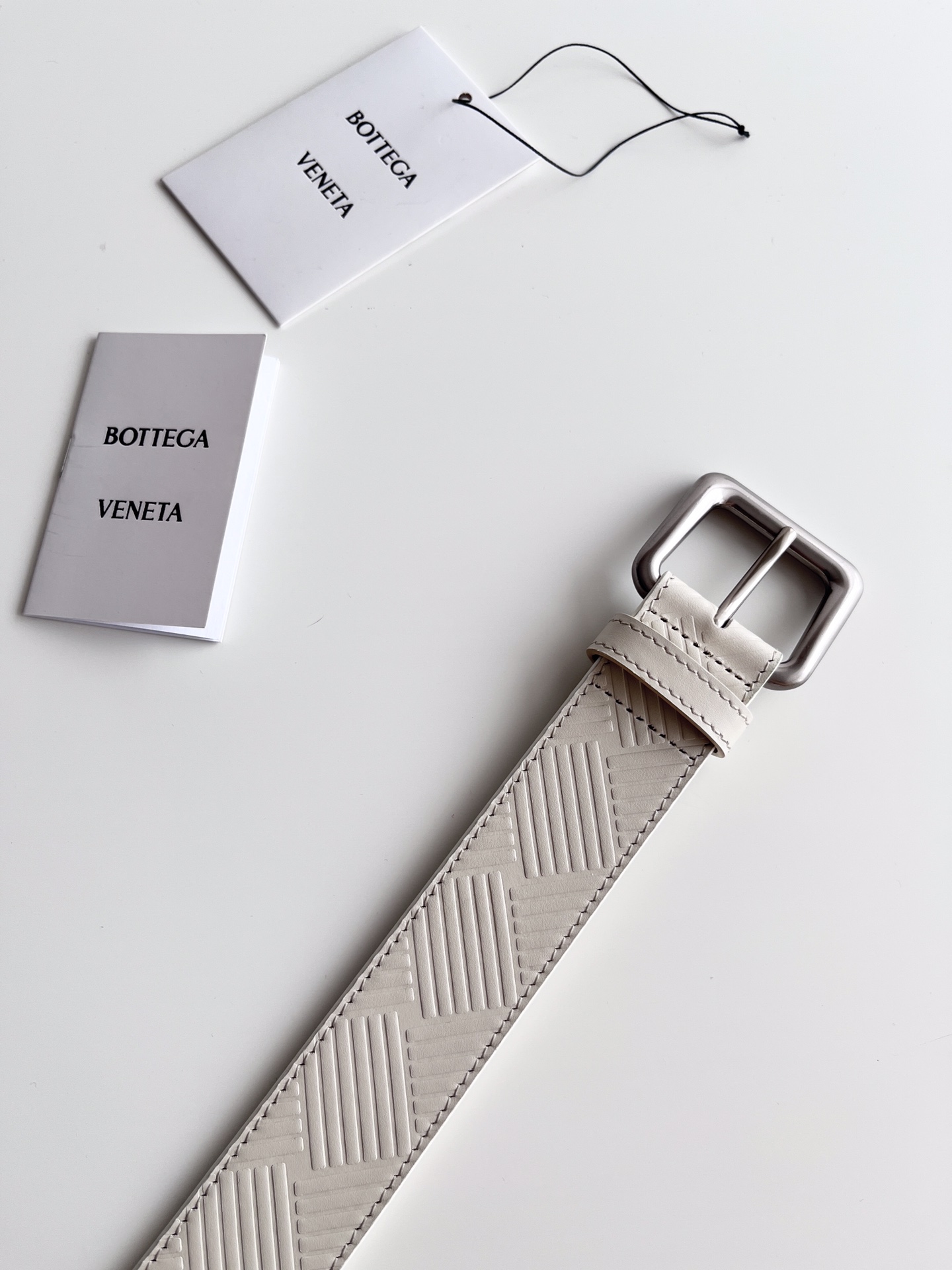 Bottega Veneta embossed cowhide double-sided belt 3.5cm wide