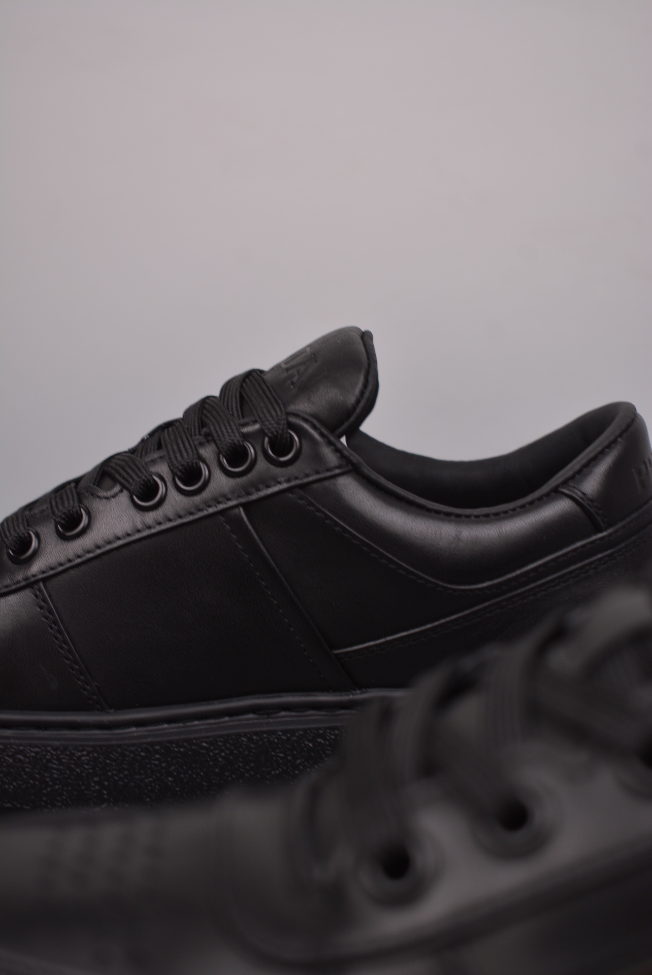 Prada Downtown Low Sneakers black