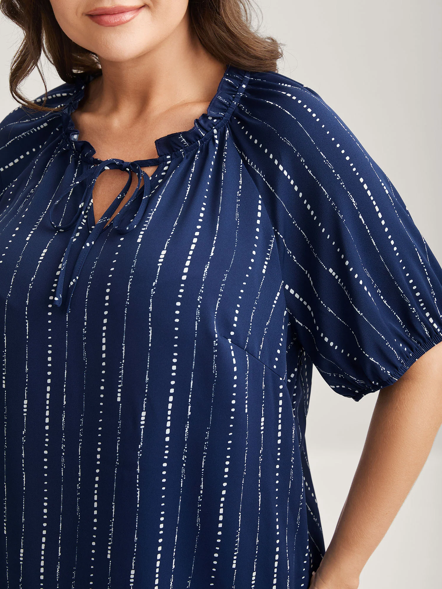 Textured Notched Collar Tie Puffy Blouse