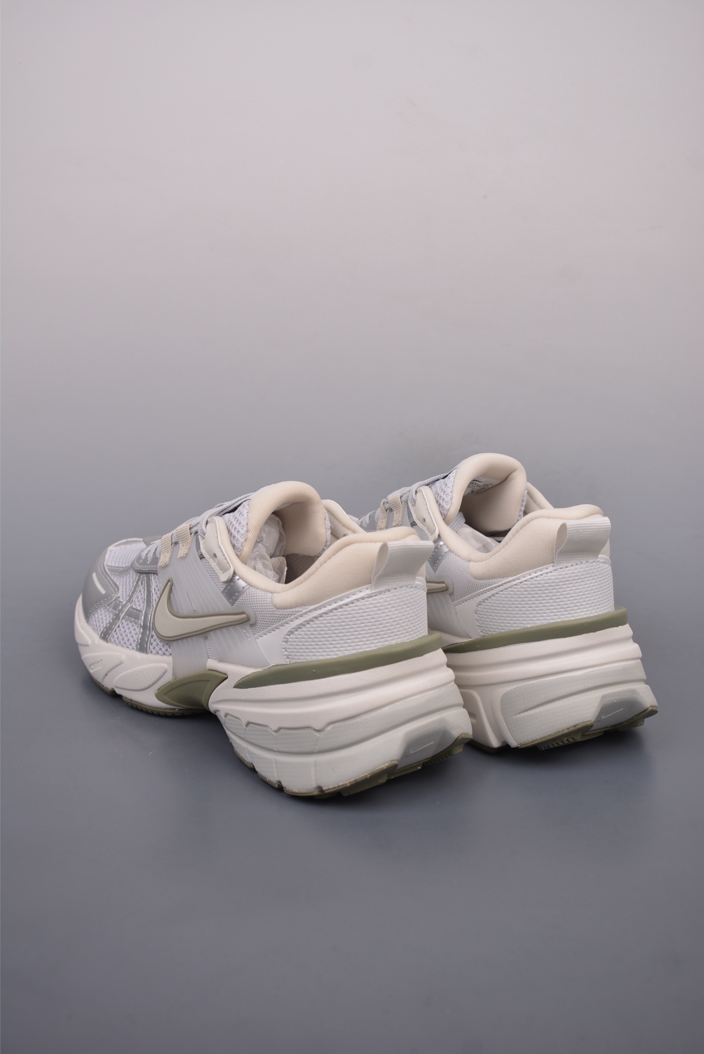 Nike Wmns V2K Runtekk Low Photon Dust Summit White FD0736-006