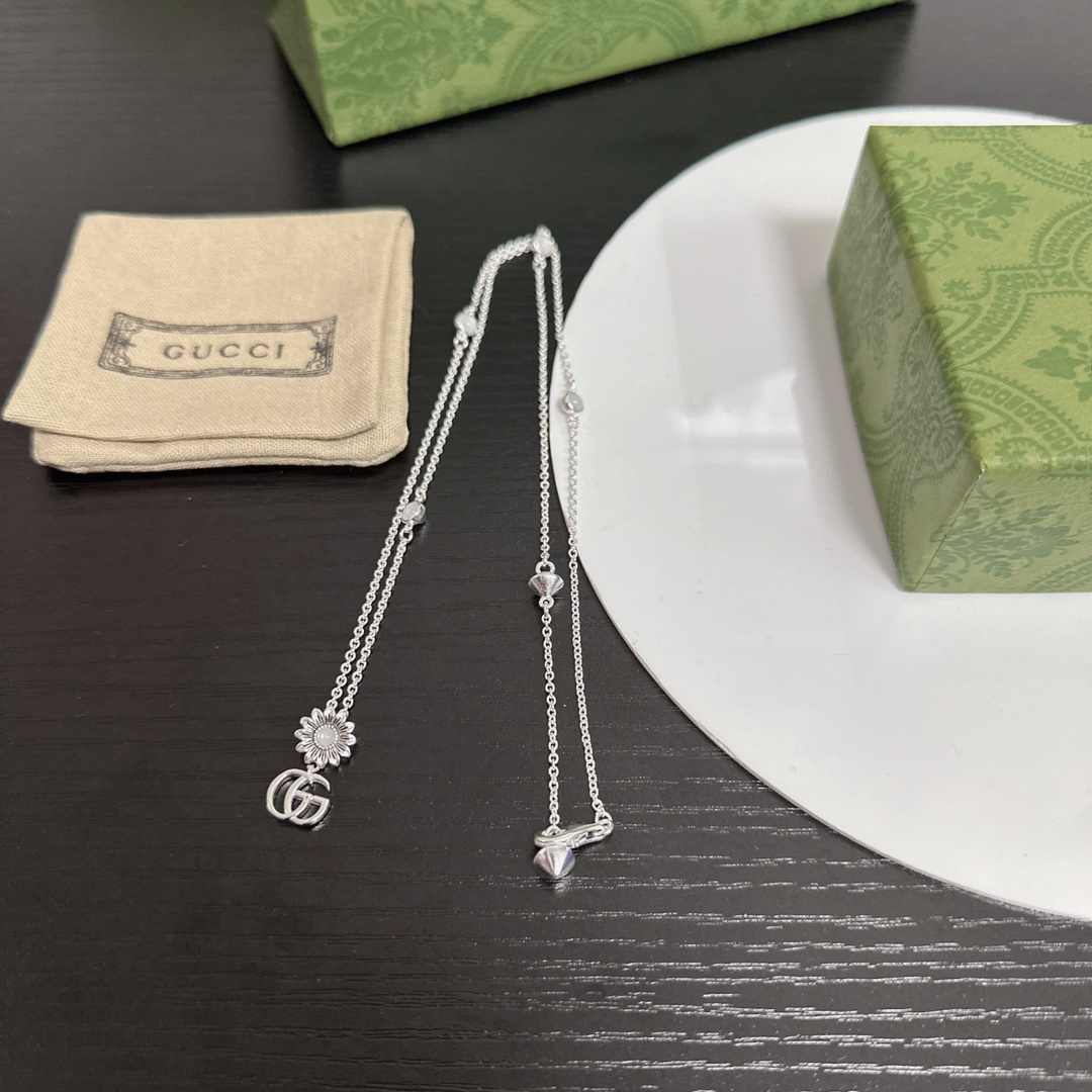 GUCCI New Chrysanthemum Necklace