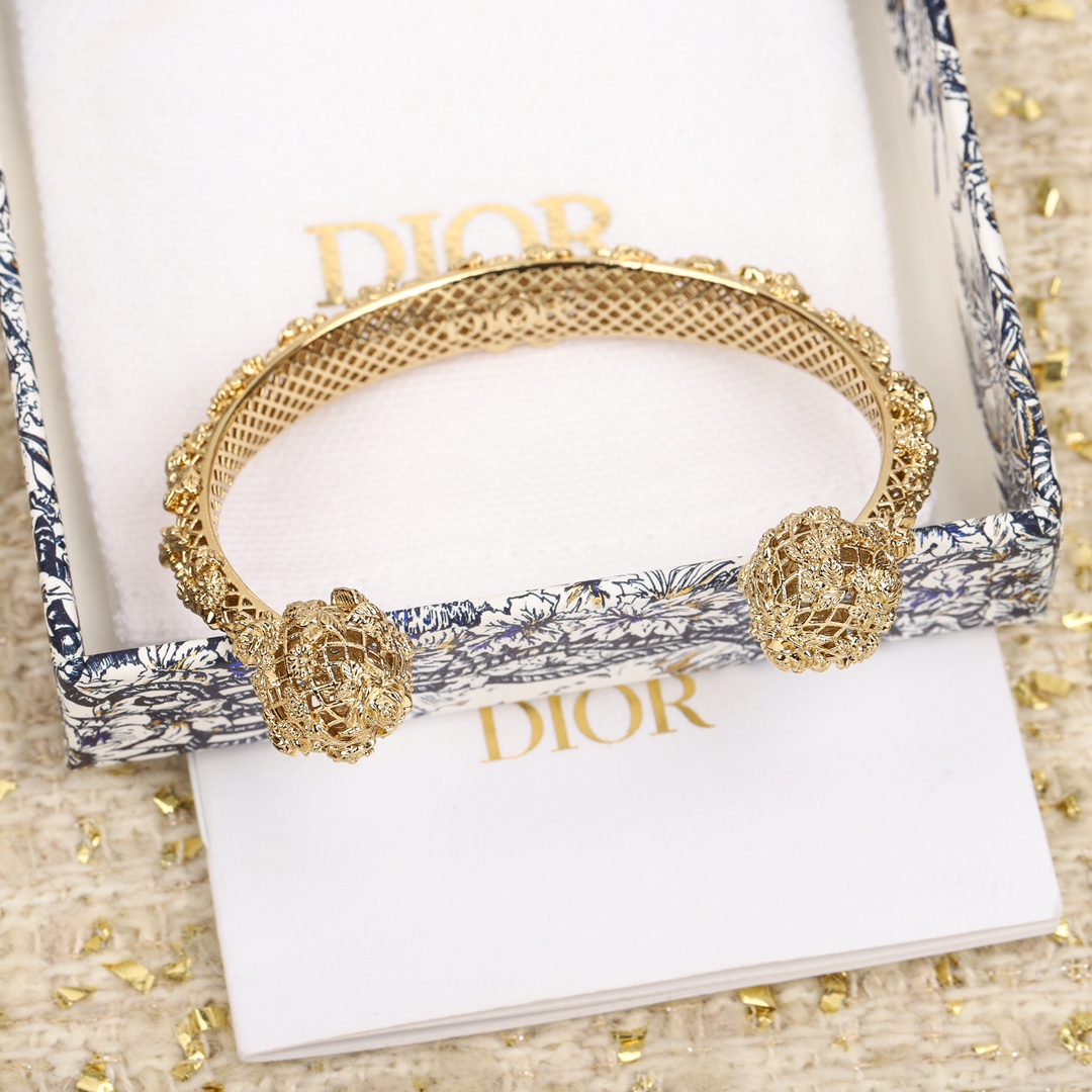Dior hollow open bracelet