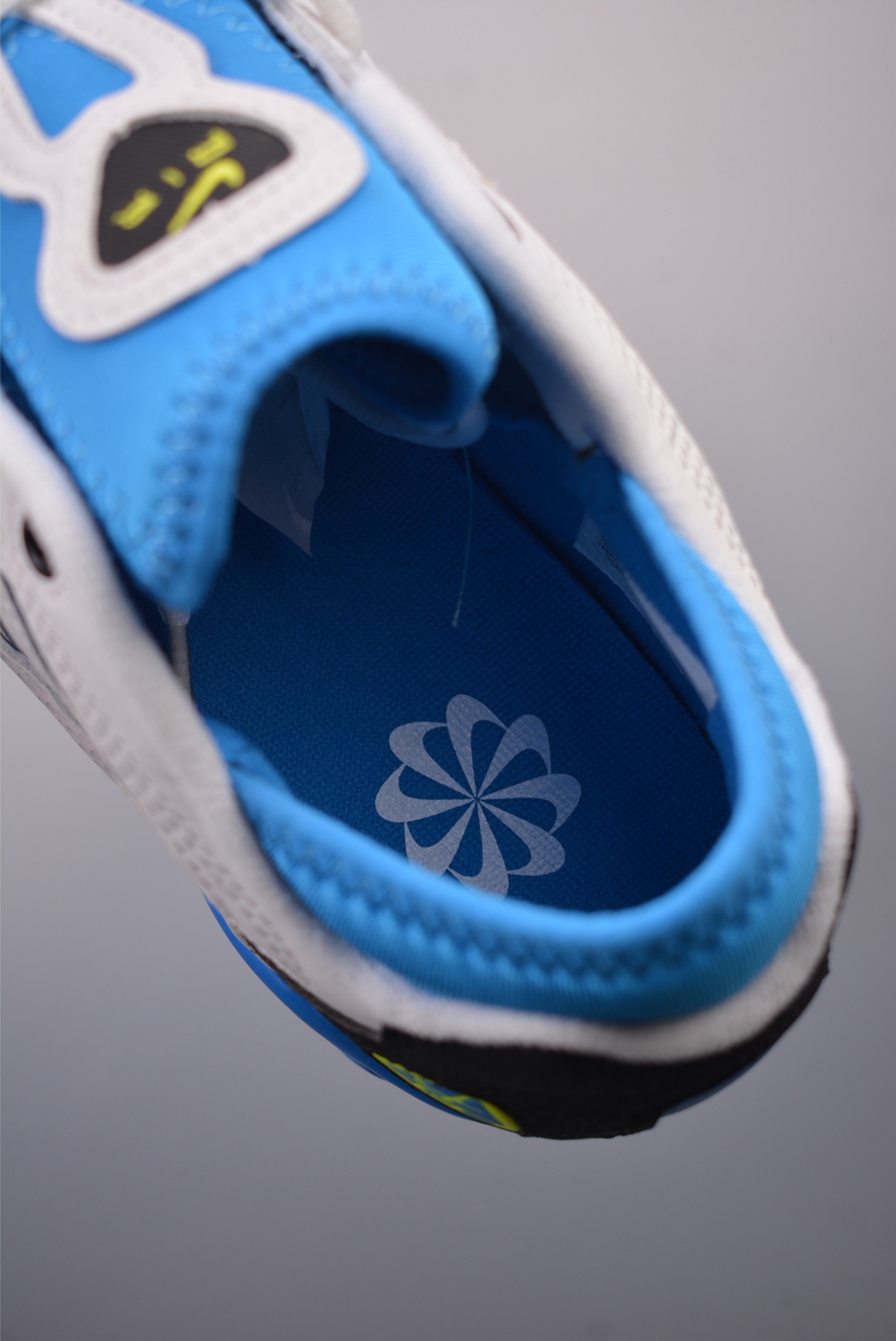 Nike ACG Air Exploraid White Blue FJ1920-200