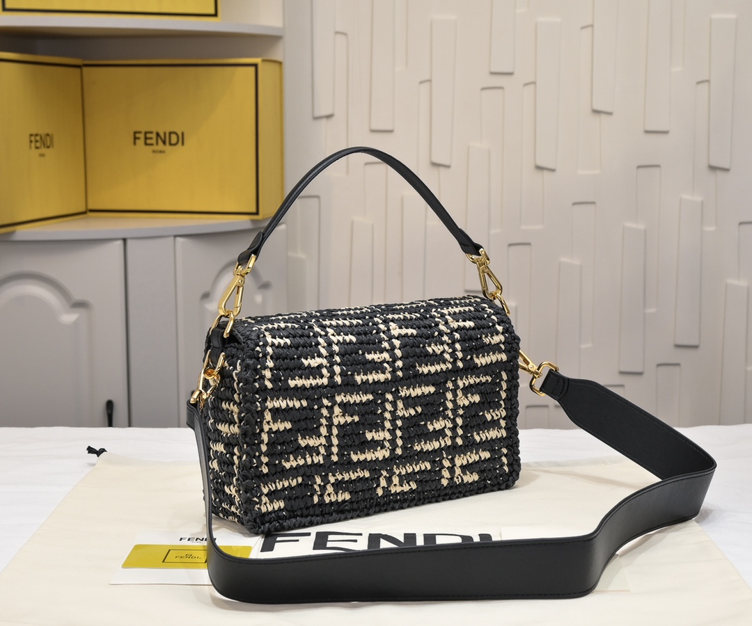 FENDI Baguette woven handbag 3358