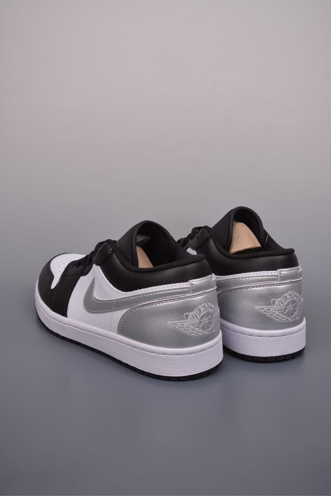 Nike Air Jordan 1 Low SE White Black Matte Silver 553558-131