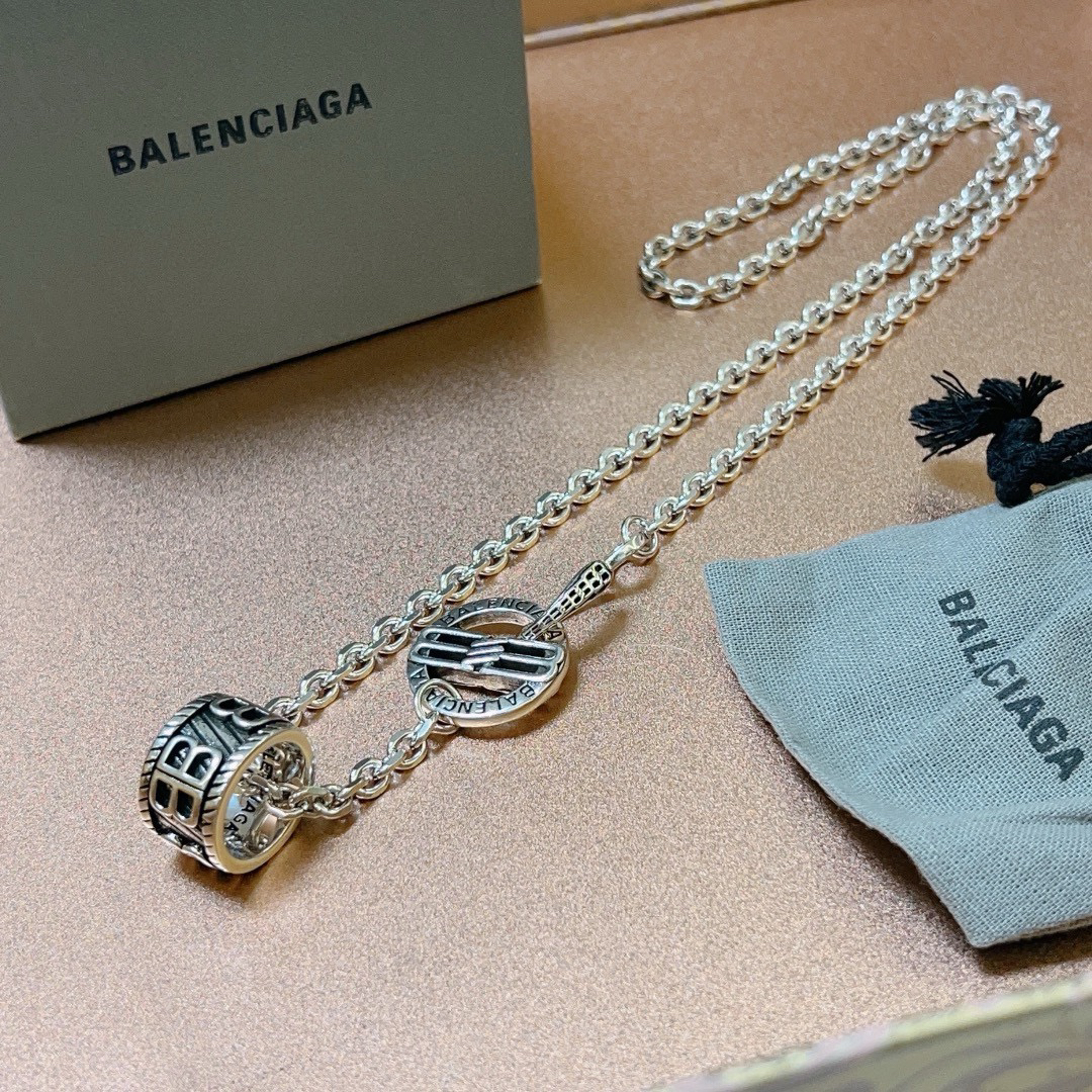 Balenciaga Ring Chain Vintage Necklace