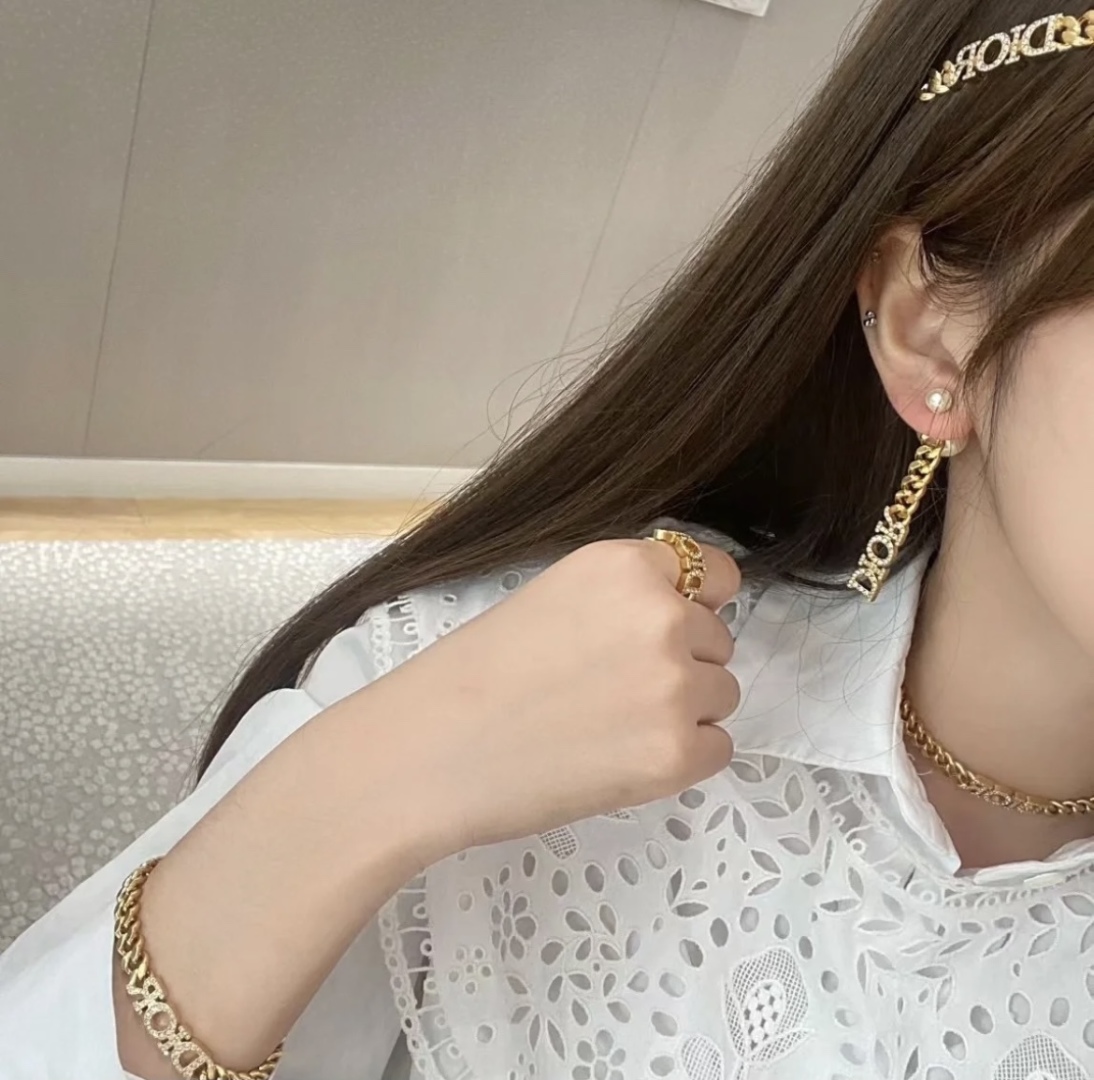 Dior chain letter bracelet