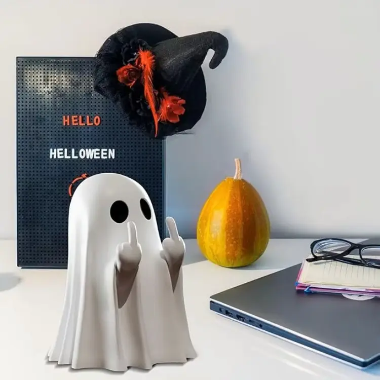 Halloween Decoration Ghost Figurine - Funny Resin Middle Finger Ghost Statue For Prank - Cute Ghost Decor for Christmas Decorations Ornaments