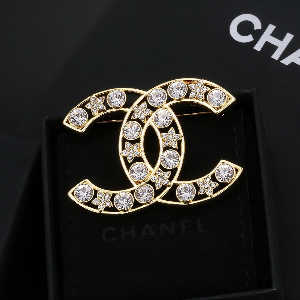 Chanel Hollow Diamond Brooch