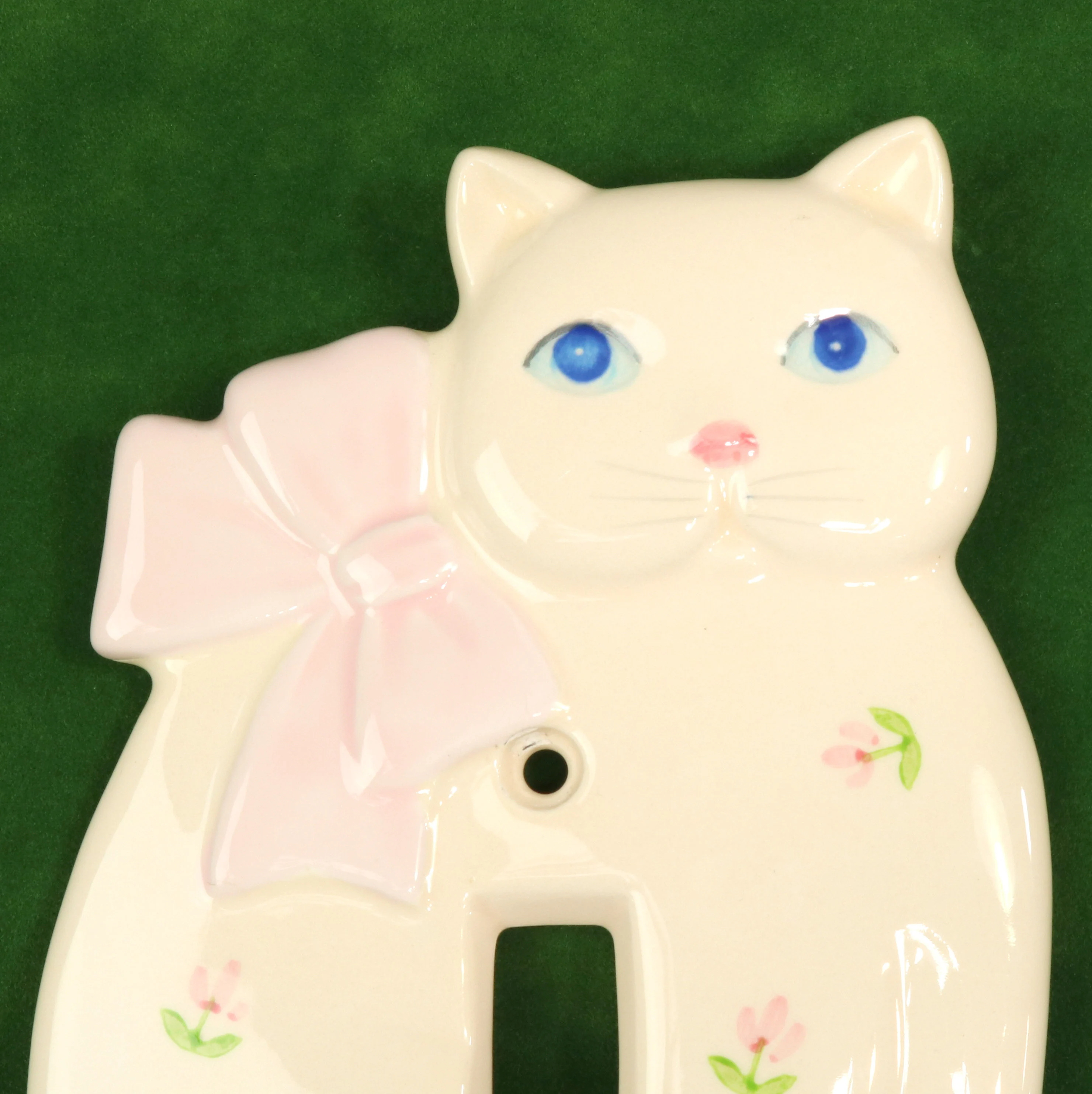 💗🎁 Mother's Day Gift - Vintage Ceramic Cat Light Switch Cover – 1980s Pastel Home Decor