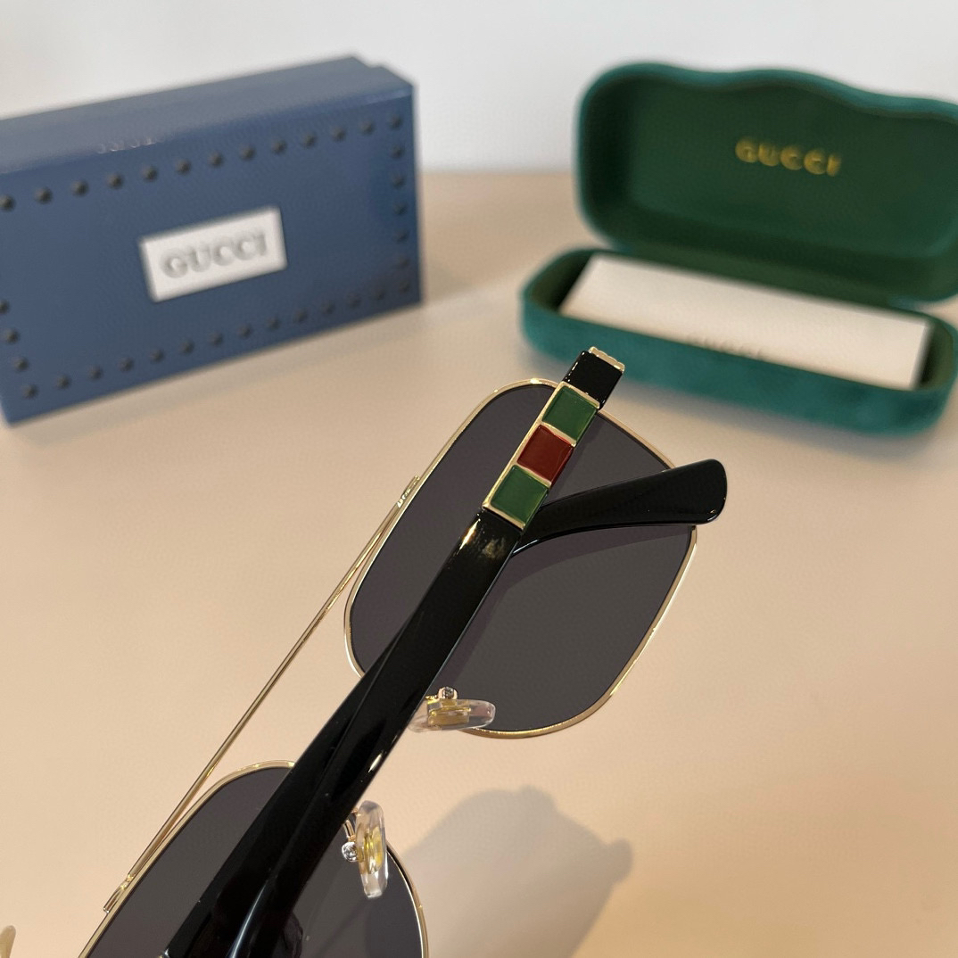 Gucci Square Frame Sunglasses