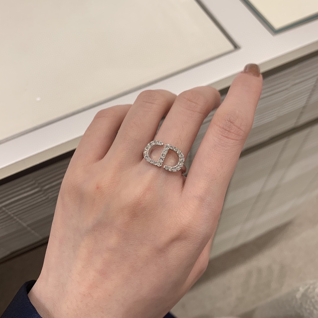 Dior diamond letter ring