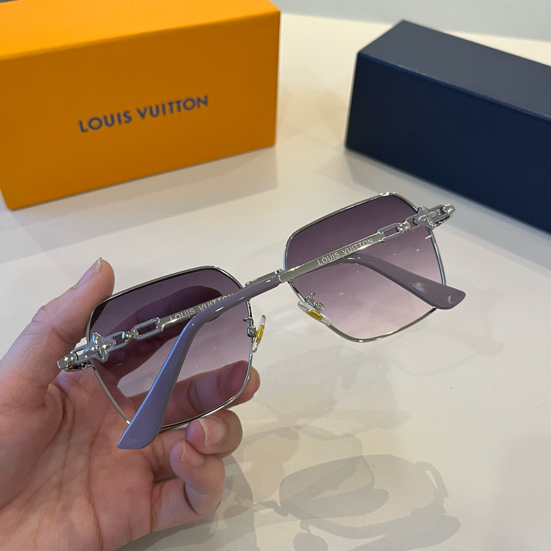 Louis Vuitton Round Frame Sunglasses