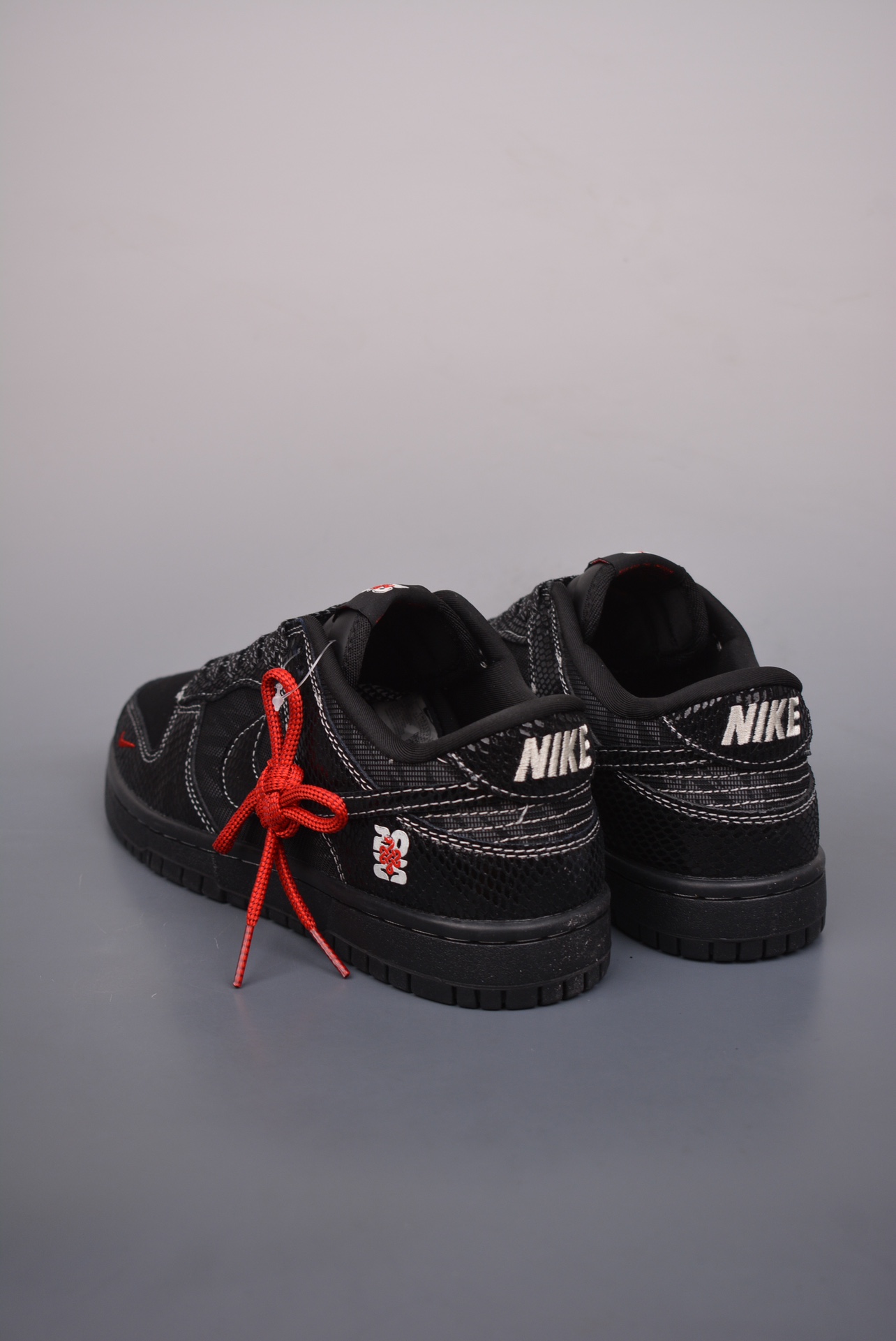 Nike SB Dunk Low 