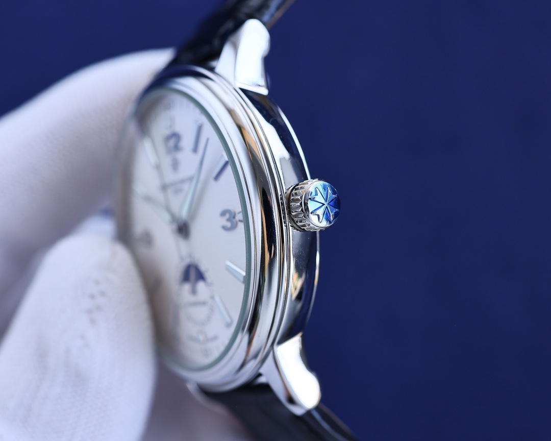 Vacheron Constantin Sun and Moon Phase Series. Men's Watch