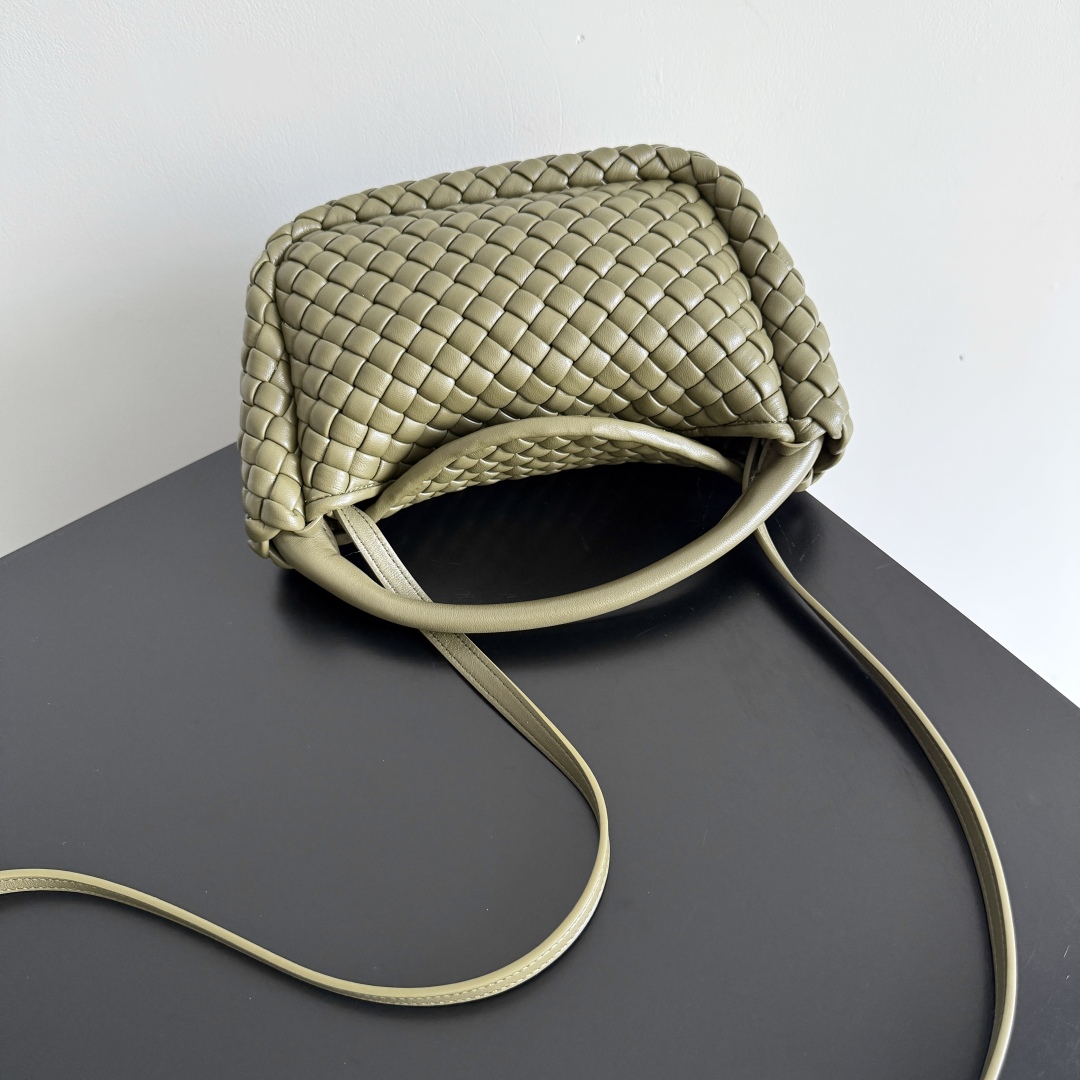 Bottega Veneta Cobble Mini Bag 805739