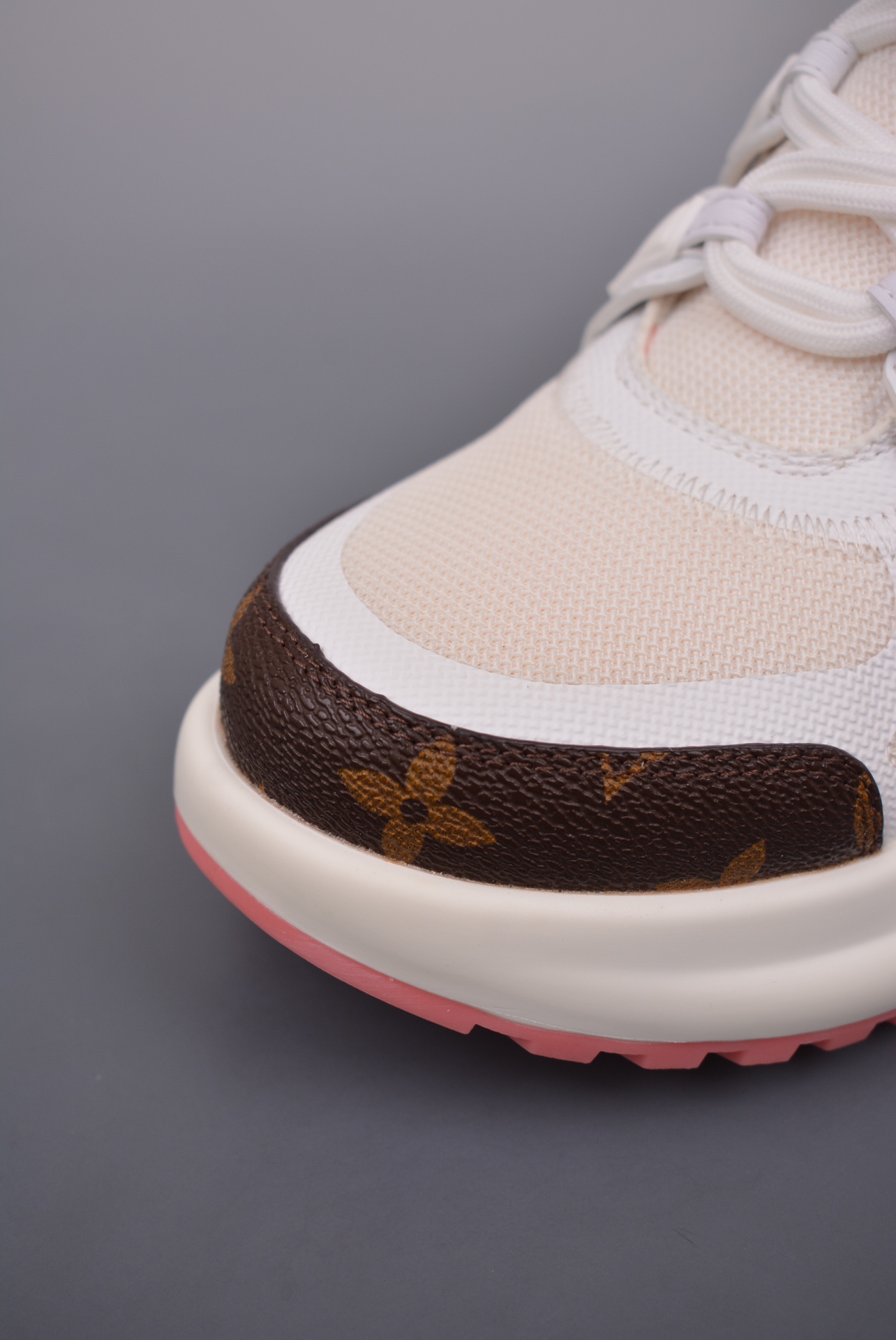 Louis Vuitton Archlight Sneakers White Powder Graffiti