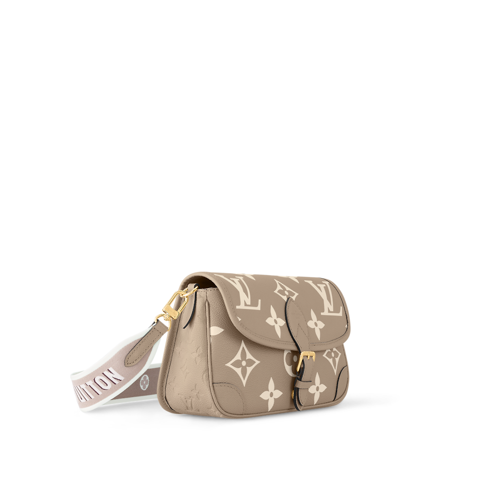 Louis Vuitton DIANE Handbag M14214