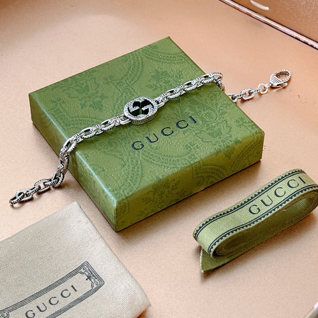 Gucci GG diamond vintage bracelet