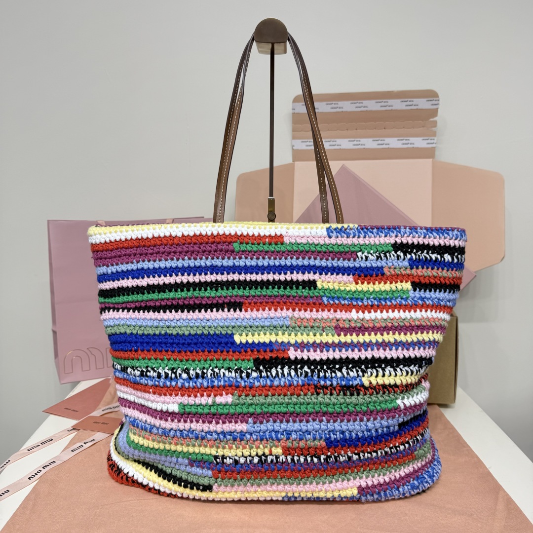 Miu Miu embroidered bag 5BG228